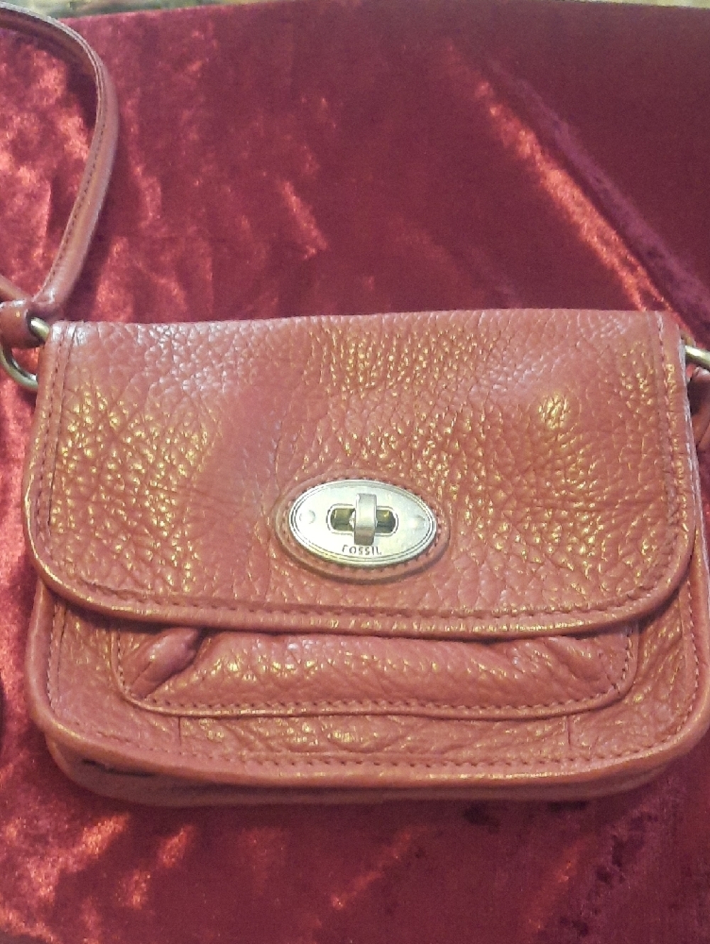 Fossil Rose Pink Pebbled Leather Crossbody Bag - Picture 5 of 5
